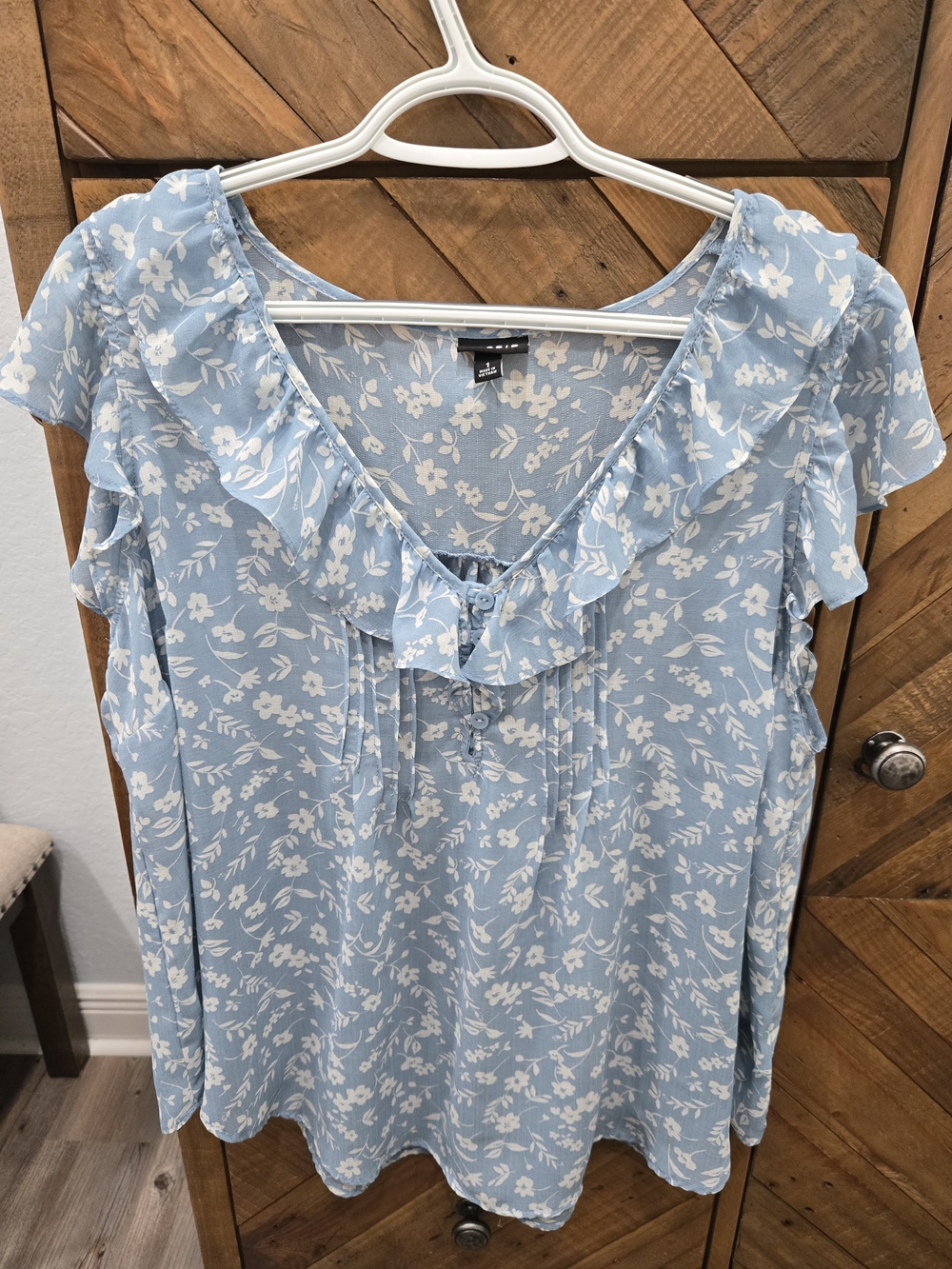 Light Blue Floral Ruffle Sleeve Chiffon Women's Top